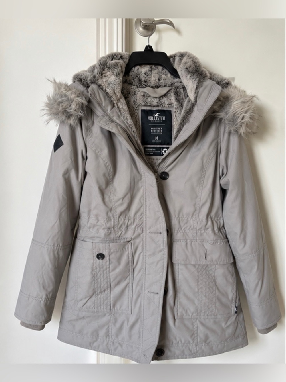 Hollister Women's Light Gray Faux Fur Hooded Puffer Parka